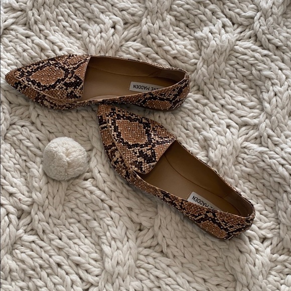 Steve Madden Shoes - Steve Madden snake print mules